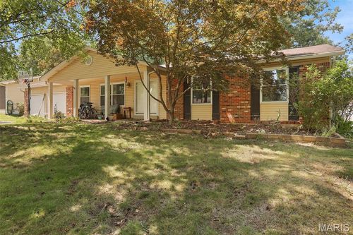 13383 Windbrooke Ln, Saint Louis, MO, 63146-2223 | Card Image