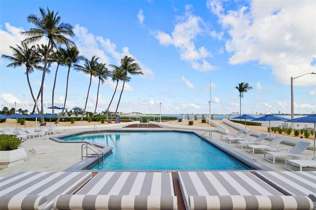 APT-402 - 555 Ne 34 Th St, Condo with 2 bedrooms, 2 bathrooms and null parking in Miami FL | Image 40