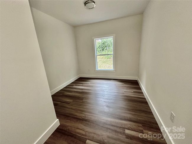 Office/Flex Space On main level | Image 10