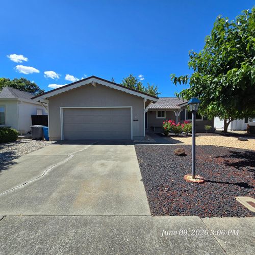 118 Yosemite Cir, Vacaville, CA, 95687-3431 | Card Image