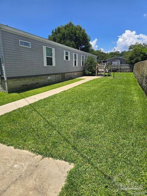 5305 Kee Memorial Dr, Pensacola, FL, 32507-8940 | Card Image