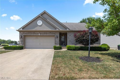 1098 Molland Dr, Brunswick, OH, 44212-6409 | Card Image
