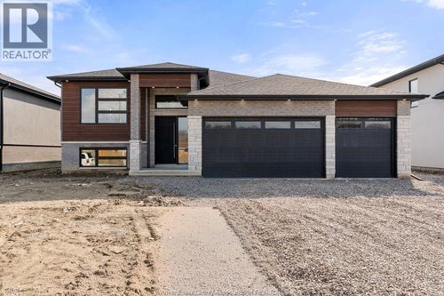 8343 Annie Ave, Mcgregor, ON, N0R1J0 | Card Image