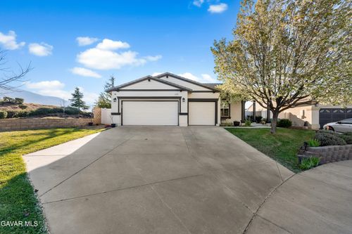 1332 Cellini Ct, Tehachapi, CA, 93561-2478 | Card Image