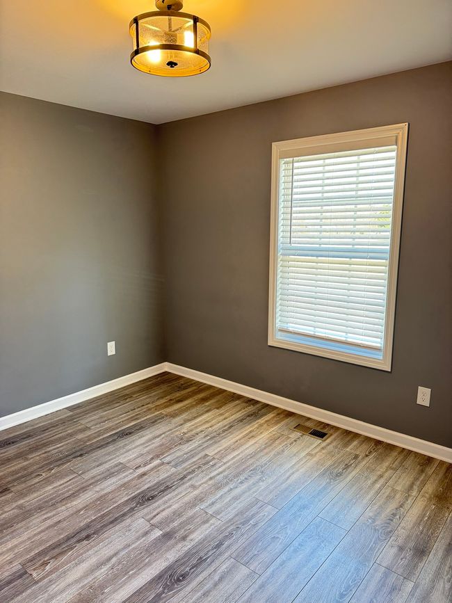 201 Sisk St, Home with 2 bedrooms, 1 bathrooms and null parking in Decherd TN | Image 6