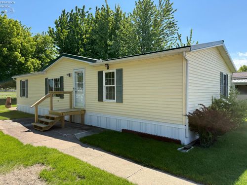 45 E Bass Cir, Marblehead, OH, 43440-9704 | Card Image