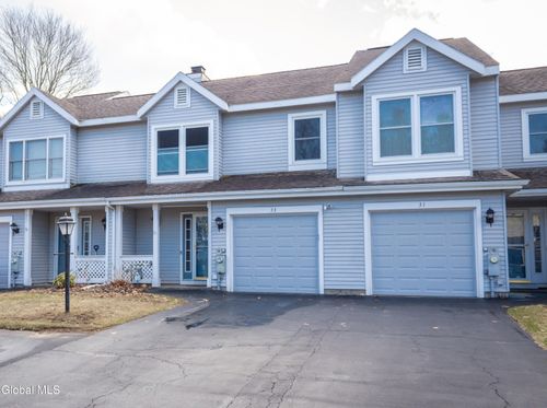 33 Stoney Creek Dr, Clifton Park, NY, 12065-6640 | Card Image