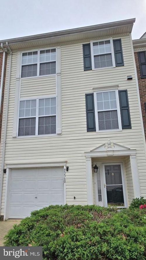 45560 Lakemont Sq, STERLING, VA, 20165-6531 | Card Image