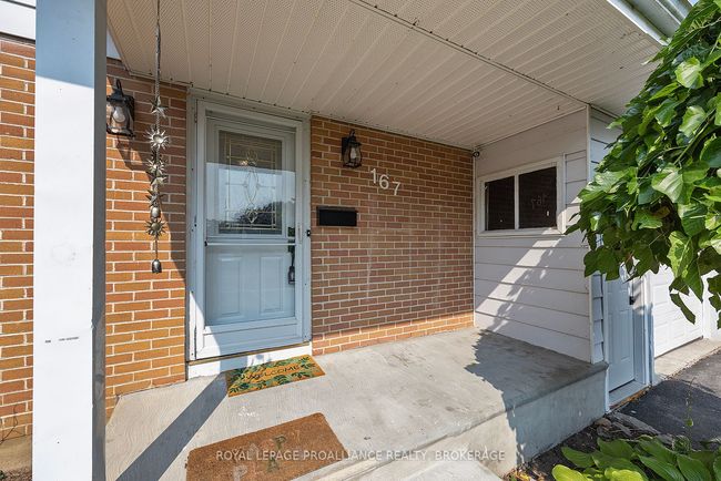 167 Braemar Rd, House other with 6 bedrooms, 3 bathrooms and 3 parking in Kingston ON | Image 4