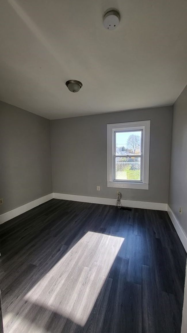 APT-1 - 130 Mount Washington St, Condo with 3 bedrooms, 1 bathrooms and 2 parking in Lowell MA | Image 11