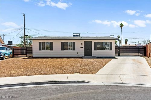 6121 Fawn Cir, Las Vegas, NV, 89107-1470 | Card Image