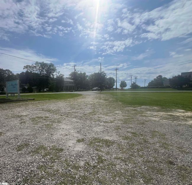 600 N Main St, Home with 0 bedrooms, 0 bathrooms and null parking in Honea Path SC | Image 14