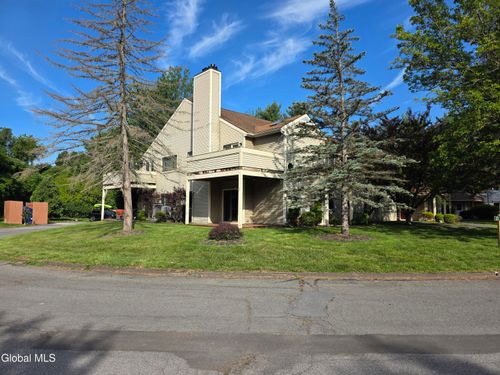 123 Victory Way, Halfmoon, NY, 12065-6569 | Card Image