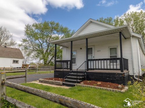 1623 Oak St, Monroe, MI, 48161-1050 | Card Image