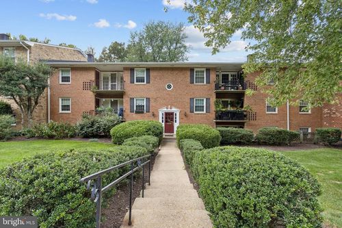 102-3846 Lyndhurst Dr, FAIRFAX, VA, 22031-3725 | Card Image