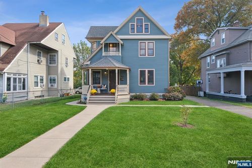 89 Elm St, Montclair, NJ, 07042-3206 | Card Image