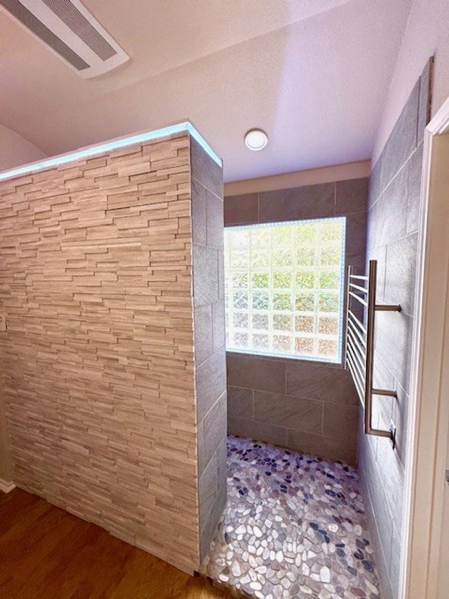 Walk-in-Shower entry | Image 21