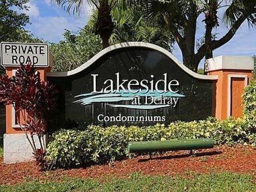 d206-2025 Lavers Cir, Delray Beach, FL, 33444-7639 | Card Image