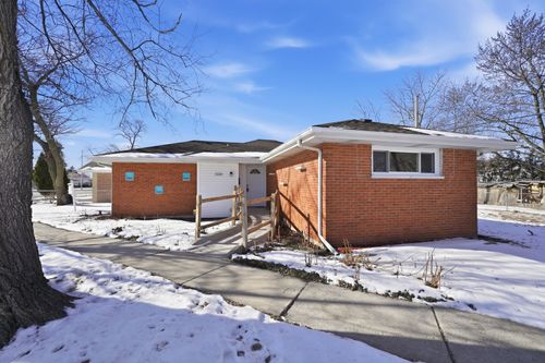 5220 State Rd, Burbank, IL, 60459-1464 | Card Image