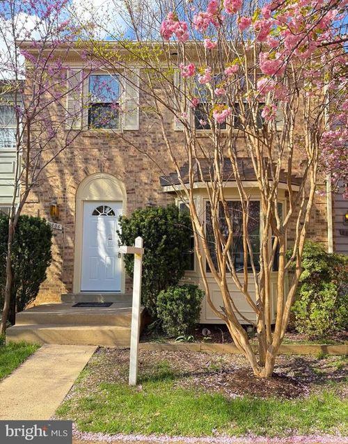 9606 Scotch Haven Dr, VIENNA, VA, 22181-6126 | Card Image