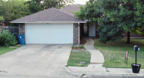 1902 Aspen Dr, Lewisville, TX, 75077-7511 | Card Image