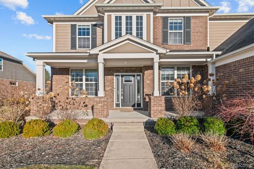 1526 Hickory Ridge Ct S, Canton, MI, 48187-1055 | Card Image