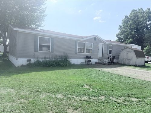 1241 N Park Cir, Brookfield, OH, 44403-9514 | Card Image