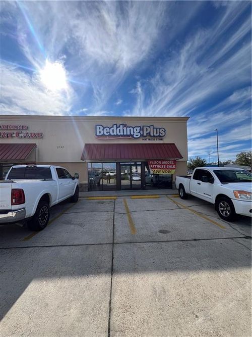 2741 W Thomas St, Hammond, LA, 70401-2838 | Card Image