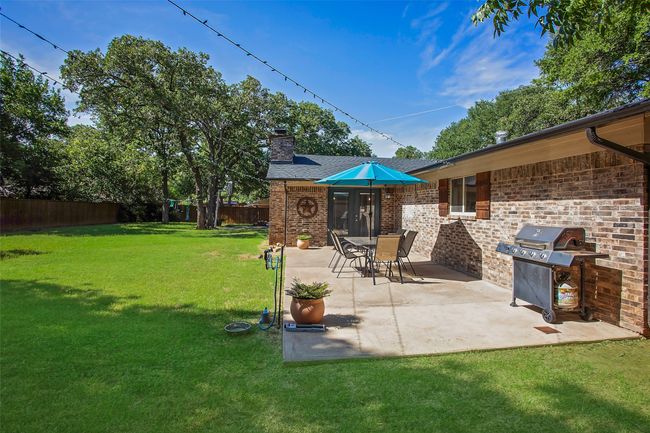 1309 Cliff Dr, House other with 3 bedrooms, 3 bathrooms and null parking in Graham TX | Image 21