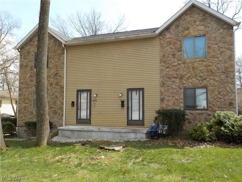834 Loomis Ave, Cuyahoga Falls, OH, 44221-5008 | Card Image