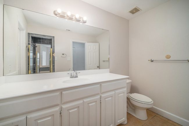 10101 Round Hill Rd, House other with 4 bedrooms, 4 bathrooms and null parking in Fort Worth TX | Image 15