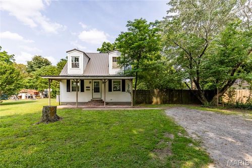 421 1st St, East Prairie, MO, 63845-2117 | Card Image