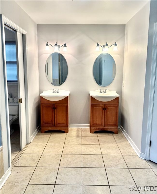 Primary Bath with Dual Vanities! | Image 29