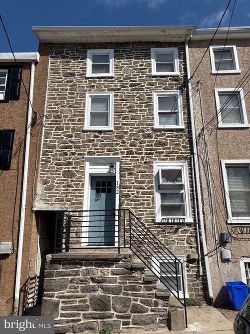 132 Grape St, PHILADELPHIA, PA, 19127-1440 | Card Image