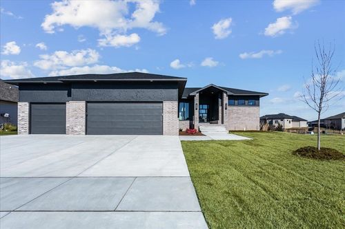 2591 N Doris Ct, Wichita, KS, 67205-1158 | Card Image