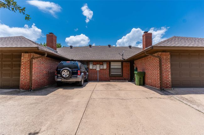 1638 Brown Trl, Home with 4 bedrooms, 4 bathrooms and 2 parking in Hurst TX | Image 34