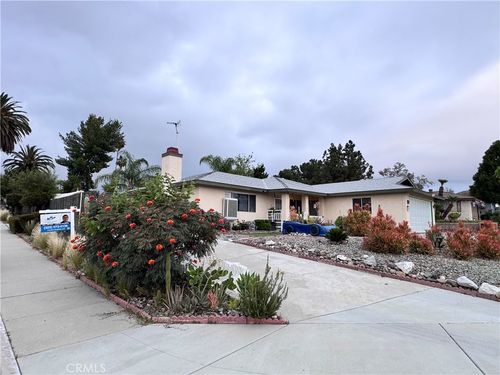 2350 Thata Way, Hemet, CA, 92544-7009 | Card Image
