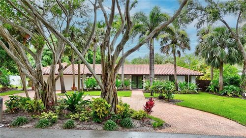 4 Copaire Dr, Stuart, FL, 34996-6701 | Card Image