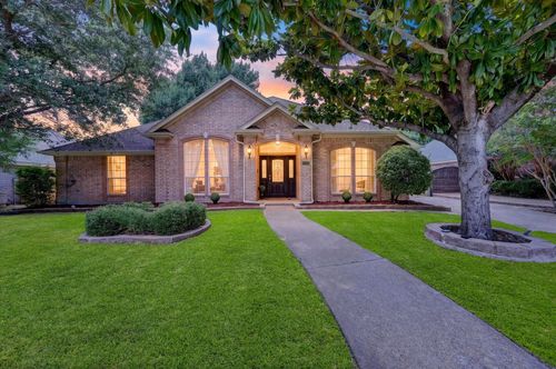 5426 Emerald Park Blvd, Arlington, TX, 76017-4521 | Card Image