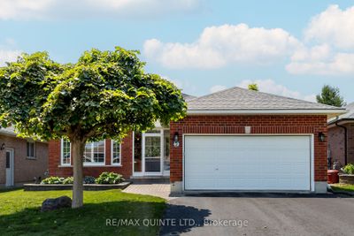 49 Chelsea Cres, House other with 3 bedrooms, 2 bathrooms and 6 parking in Belleville ON | Image 3