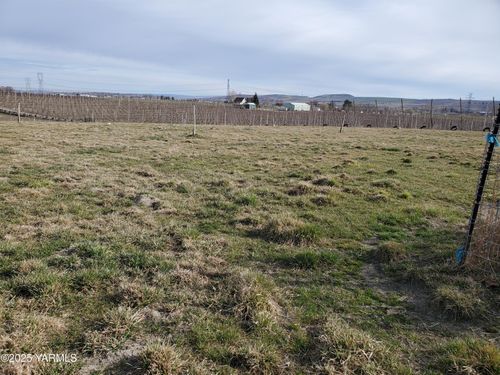 NKN Dekker Rd, Outlook, WA, 98938 | Card Image