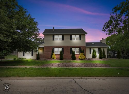 8348 Adbeth Ave, Woodridge, IL, 60517-4556 | Card Image