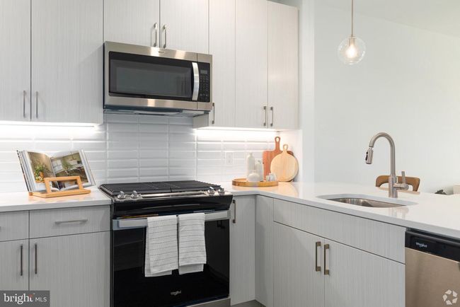 APT-232 - 6461 Us Highway 9, Condo with 2 bedrooms, 2 bathrooms and null parking in HOWELL NJ | Image 9