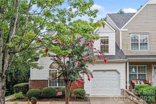 927 Sparrows Nest Ln, Pineville, NC, 28134-8846 | Card Image