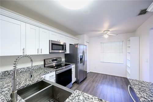 j202-1476 Churchill Cir, NAPLES, FL, 34116-3615 | Card Image