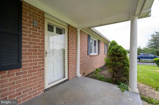3208 Old Leetown Pike, House other with 3 bedrooms, 2 bathrooms and null parking in RANSON WV | Image 7