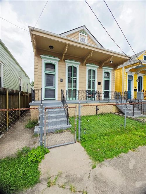 2216 4th St, New Orleans, LA, 70113-2613 | Card Image