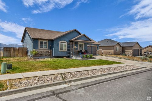 726 S 1050 W, Tooele, UT, 84074-3358 | Card Image