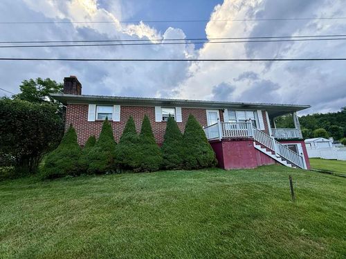 568 Shannons Branch Rd, Cedar Bluff, VA, 24609-8404 | Card Image