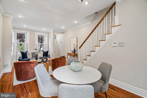 2810 Cambridge St, PHILADELPHIA, PA, 19130-1209 | Card Image